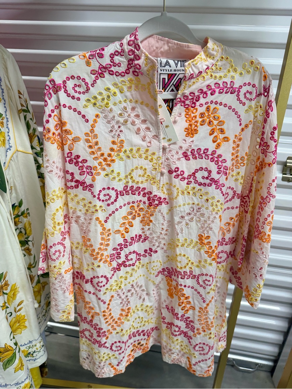 La Vie Pink & Orange Embroidered Button-Down Casual Dress Shirt
